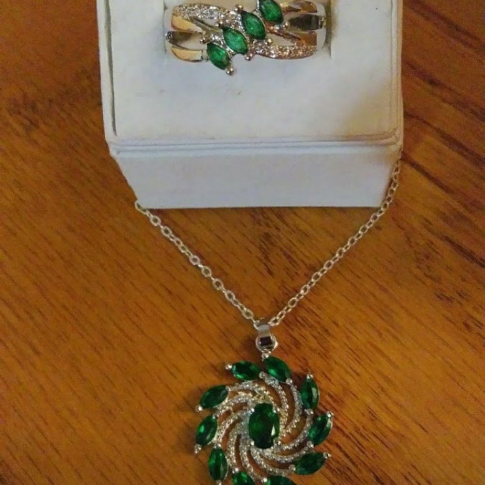 New emerald set